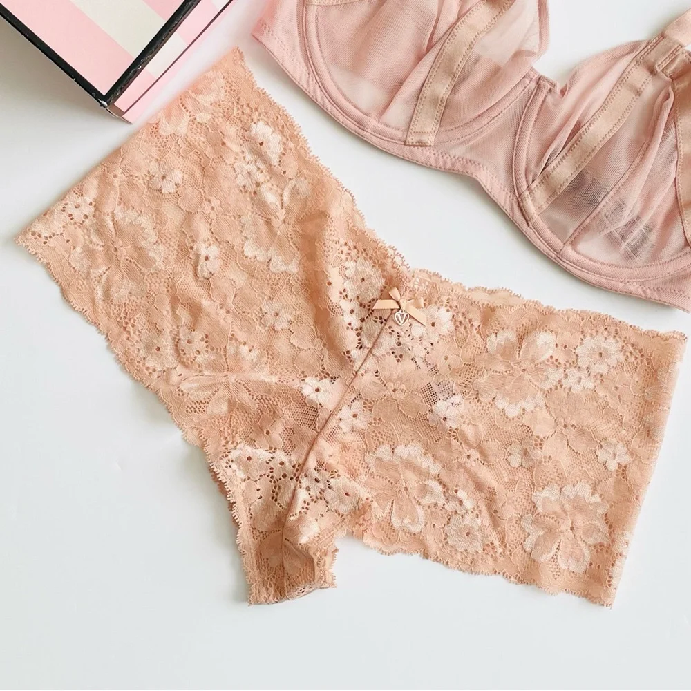 32DD MEDIUM Victoria’s Secret beige bra set